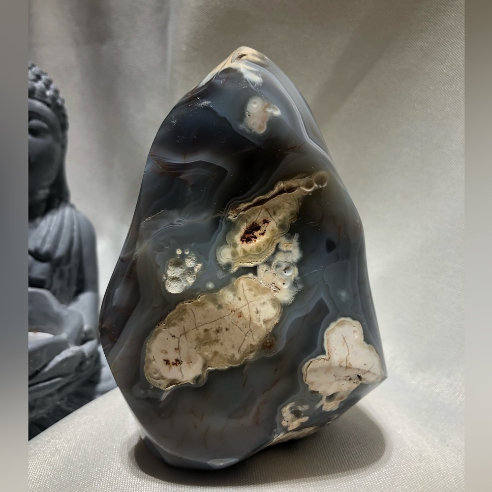 Crystal piece
